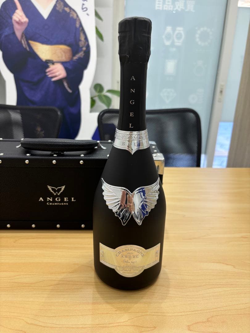 ANGEL ブラック シャンパン 750ml 12.5%