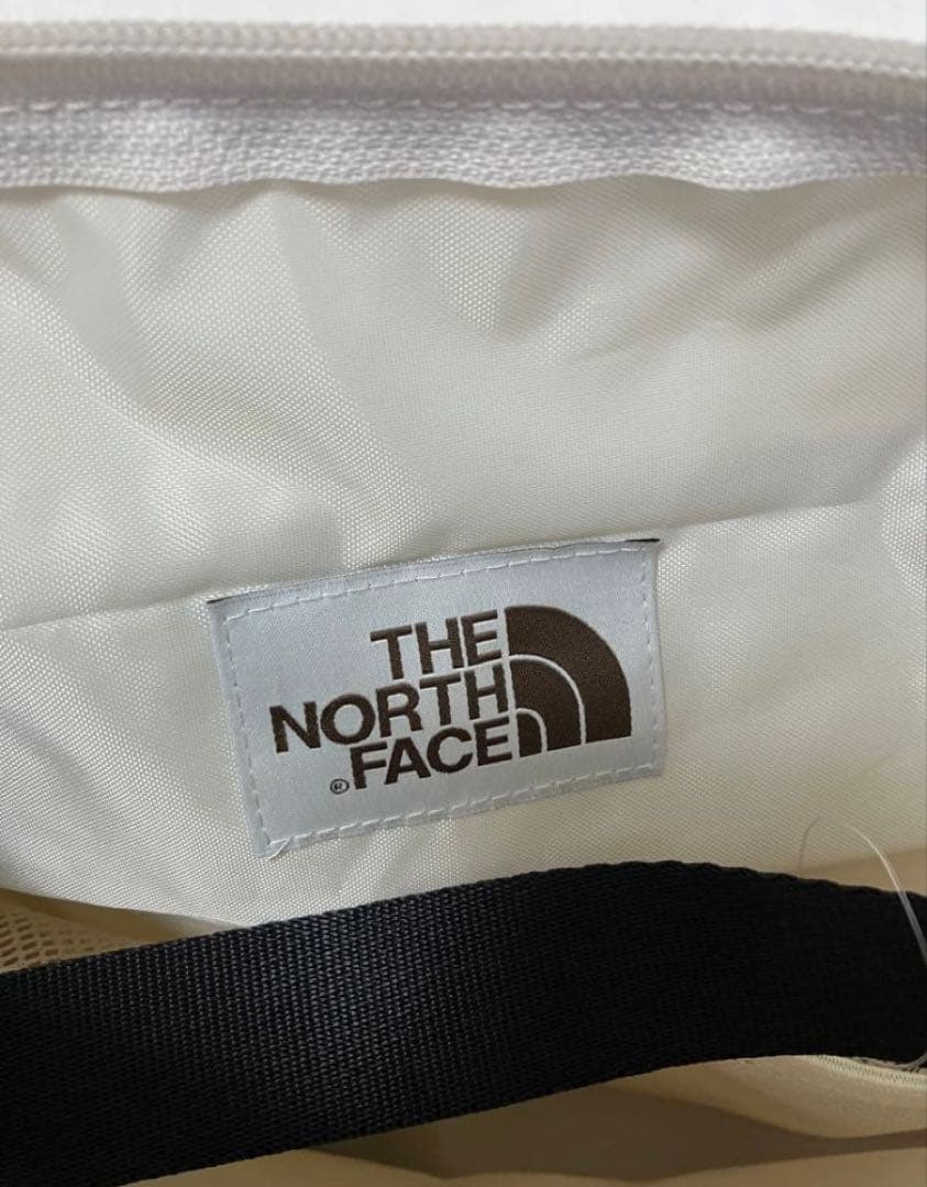 the North face 軽量ボストンバッグ トラベルバッグ ダッフルバッグ