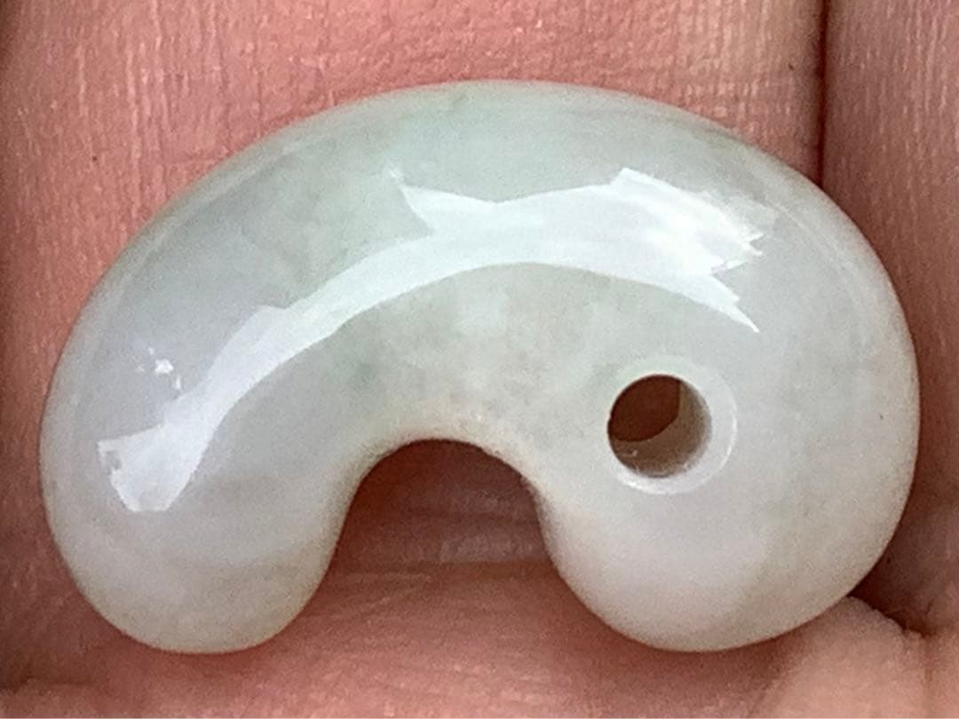 ✳極上材料使用‼️ 氷*糸魚川翡翠勾玉　神様と通じる縁起物お守り　鑑別書取得極上品