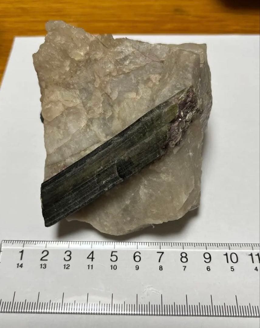 石英母岩ブラックトルマリン