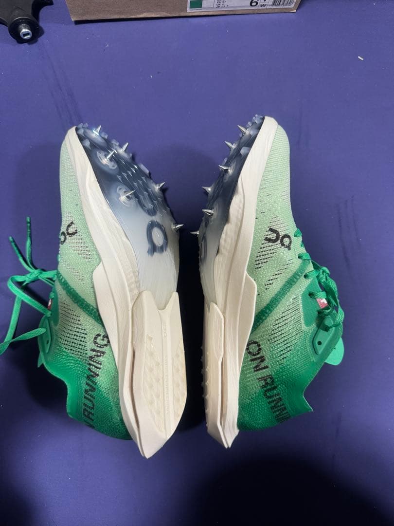 新品未使用On Cloudspike Citius2 23.0cm