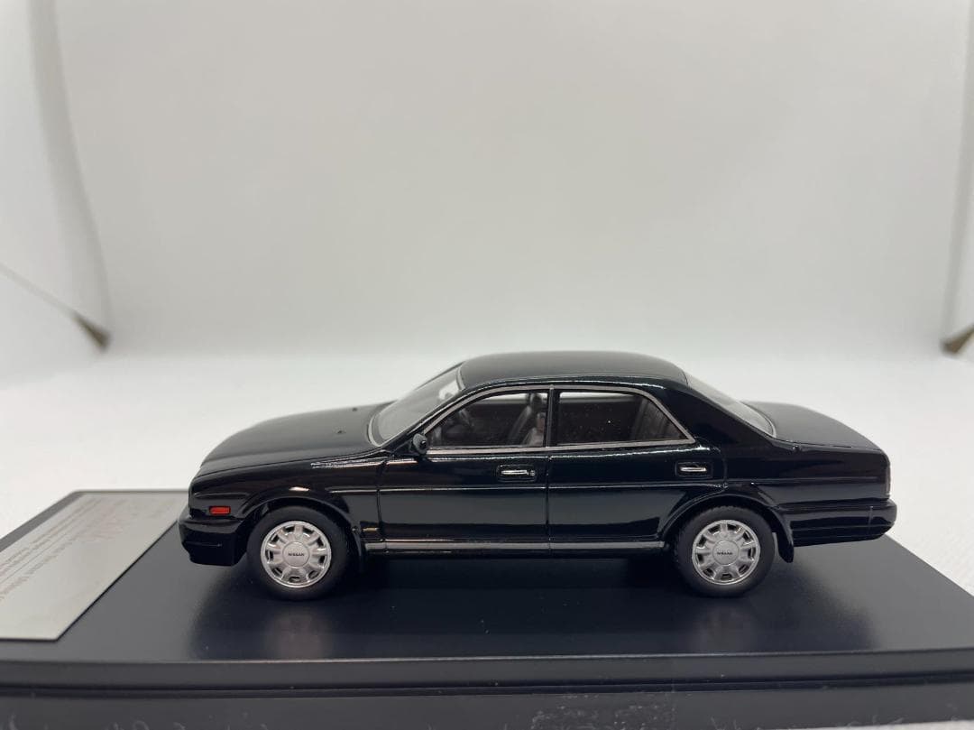 402-603 Hi-Story 1/43 日産 GLORIA V30