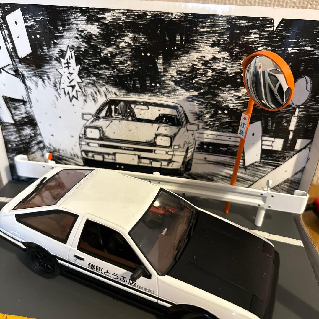 イニシャルD TOYOTA AE86 ミニカー　 台座ネジ欠品　ダイキャスト