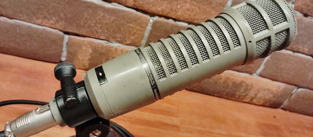 Electro Voice RE20 エレクトロボイス RE20 純正スタンド付