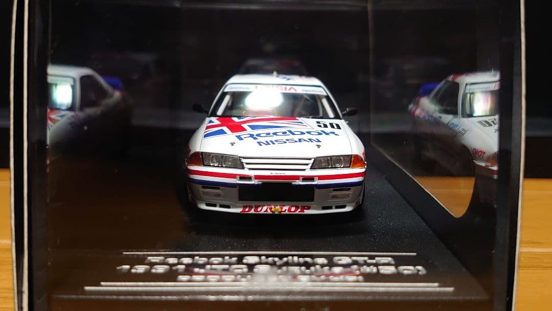 1/43 hpi リーボック r32 bnr32