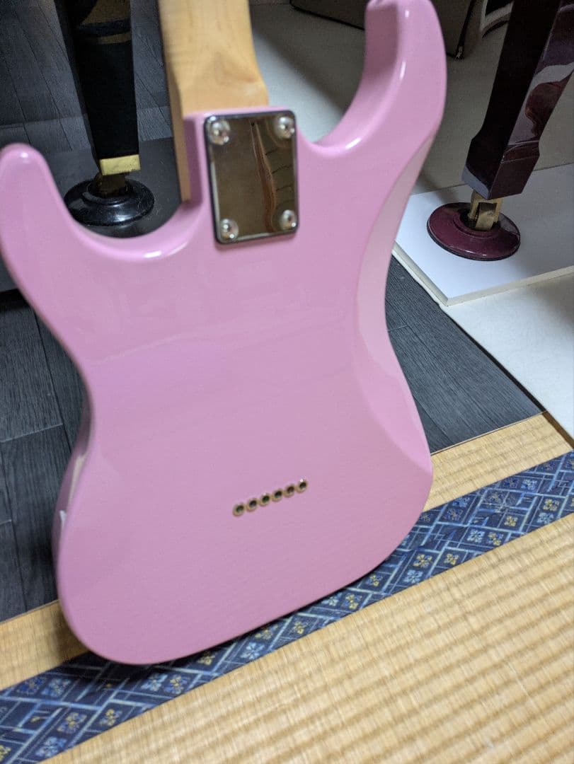 Girly ガーリー エレキギター　ピンク 希少
