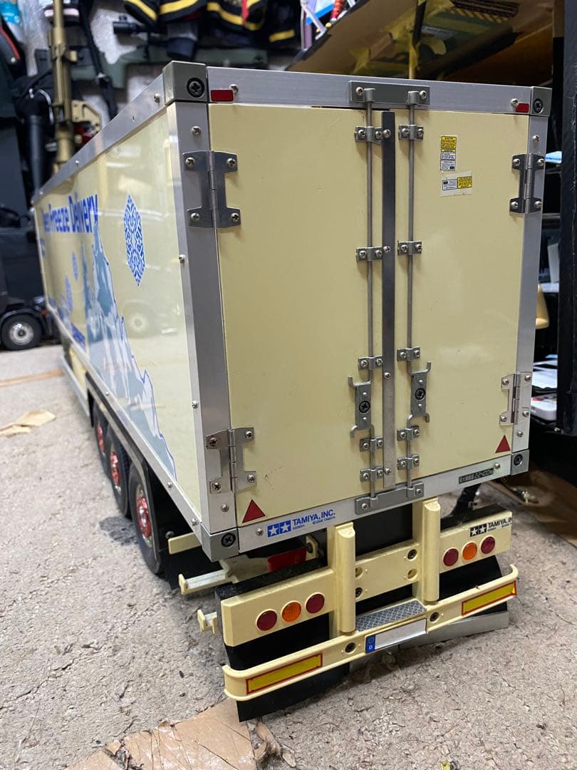 タミヤ　1/14 3軸リーファー　チップ運搬車風トレーラー