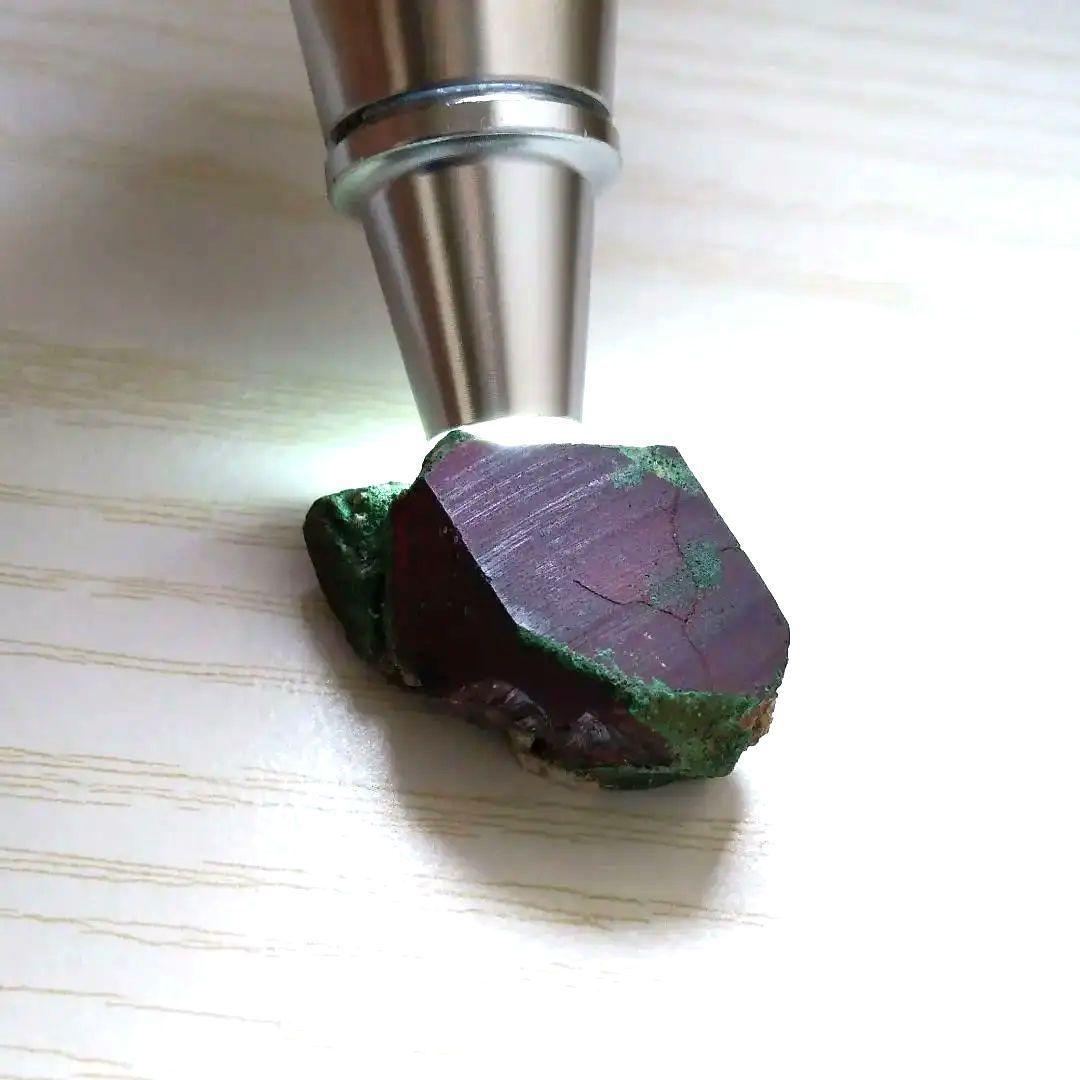 赤銅鉱 （キュプライト）　宝石質 鉱物標本