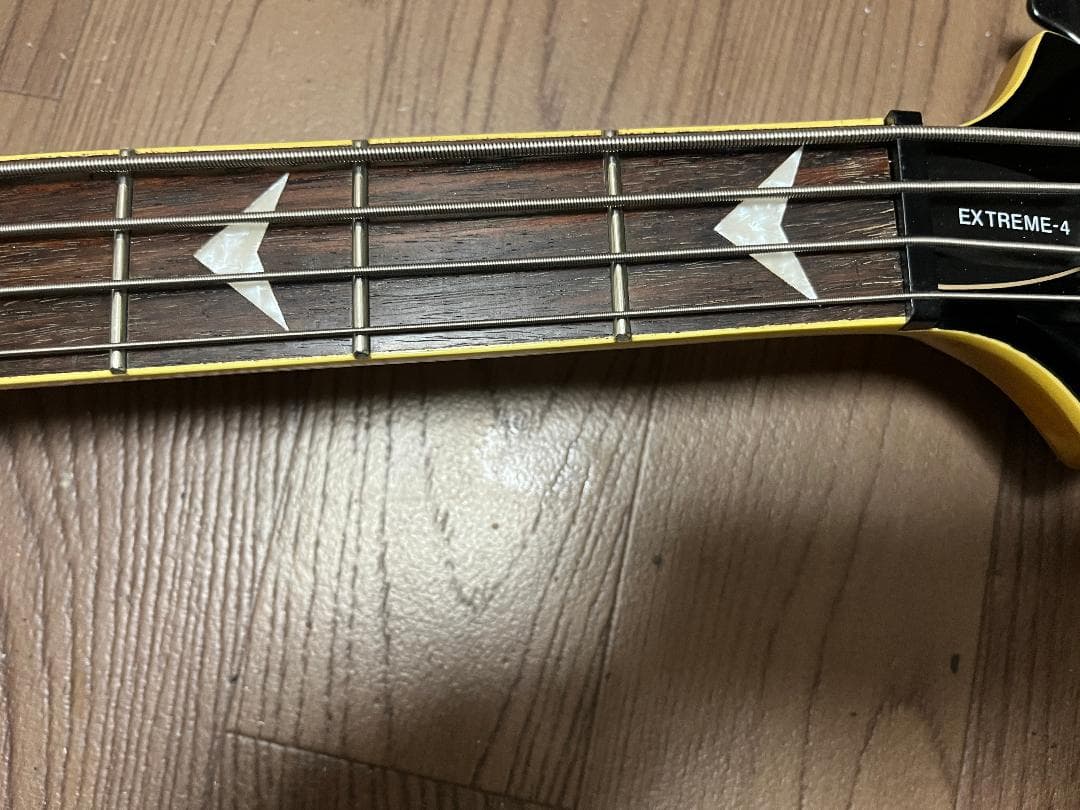 SCHECTER EXTREME-4 ベース アクティブPU シースルーレッド