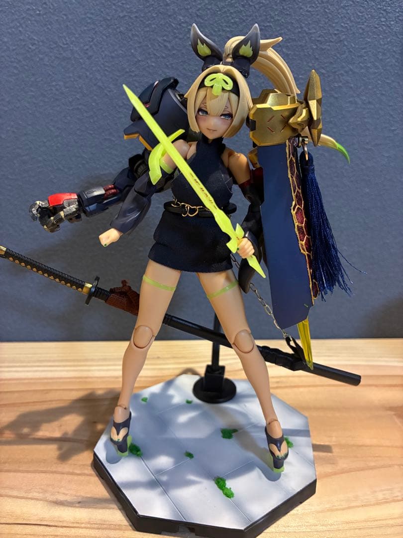 メガミデバイス　退魔師のお姉さん