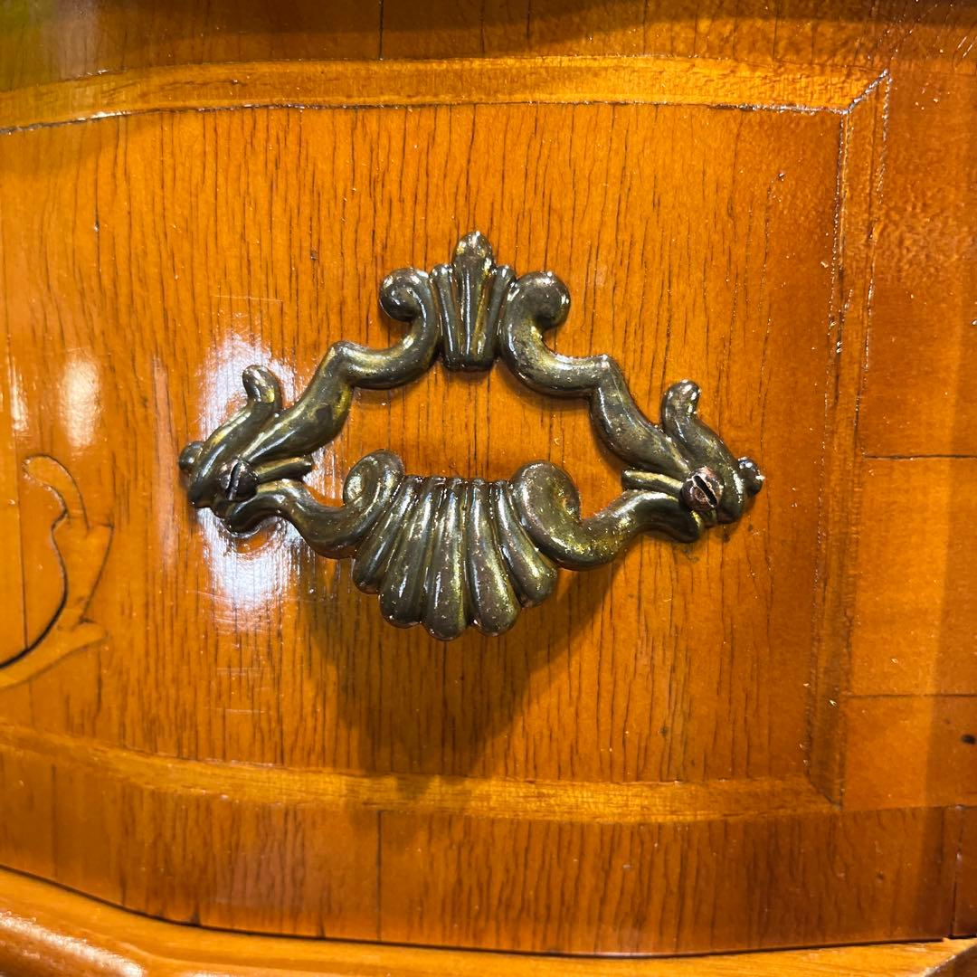 Sale 美品　コンパクトサイズ　アンティーク 象嵌　猫脚　４DRキャビネット