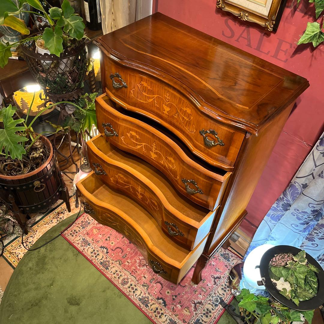 Sale 美品　コンパクトサイズ　アンティーク 象嵌　猫脚　４DRキャビネット