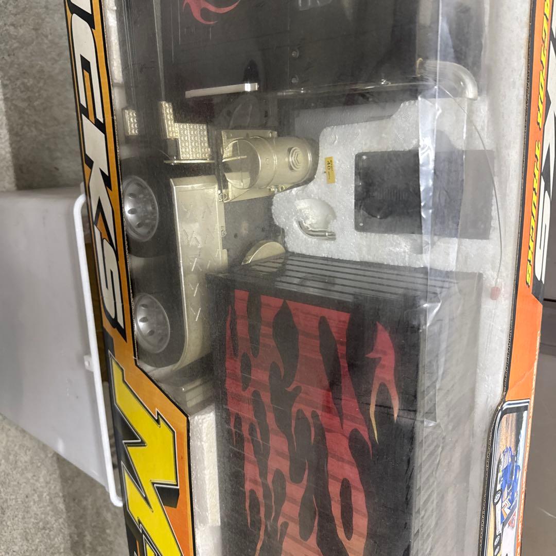 ラジコントラック、トレーラー。Trucks M-2