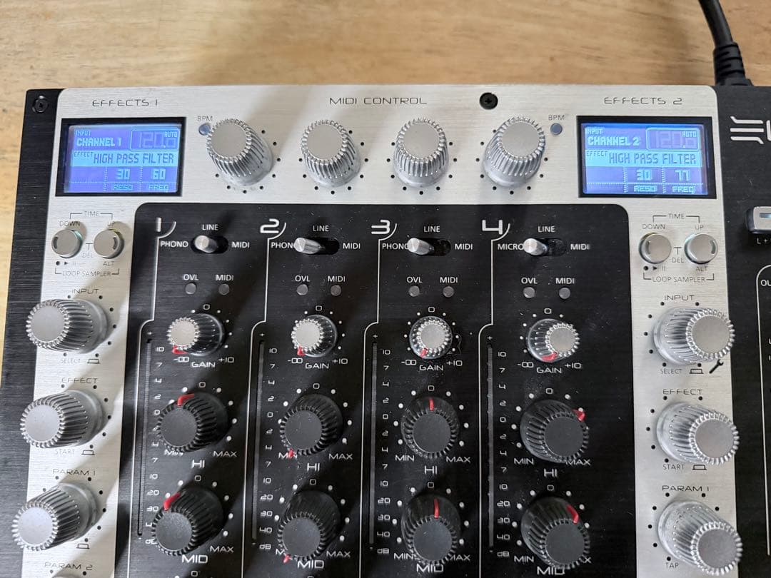 r*3様 ECLER EVO 4 ジャンク