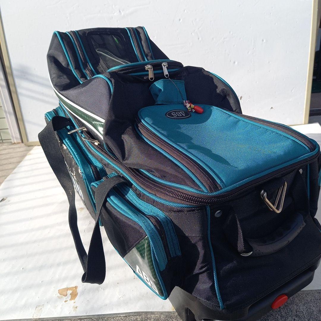 ABSブランドの「PRO-am」ボウリングバッグ（キャスター付き）