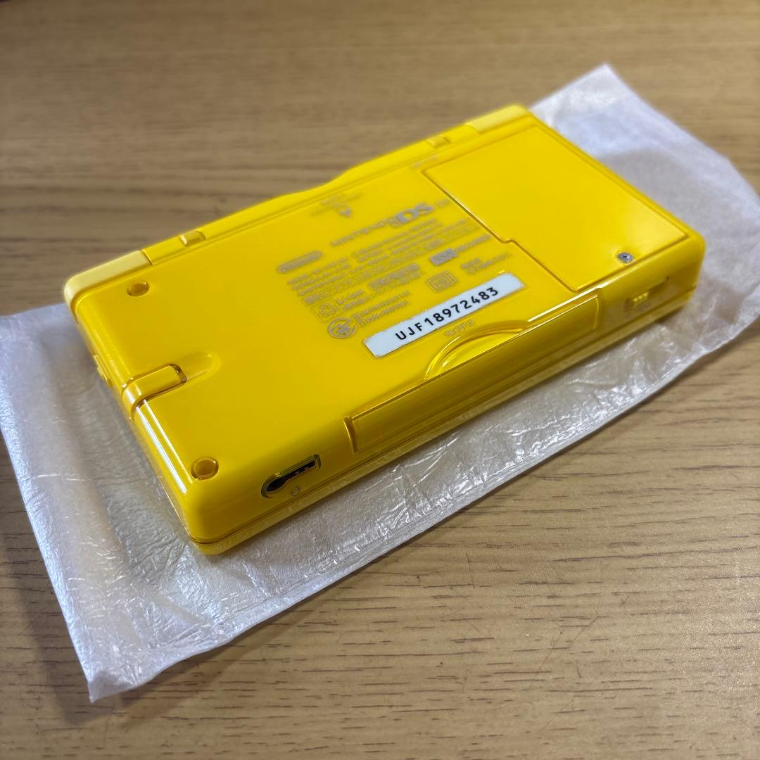 美品　ニンテンドーDS LITE ピカチュウエディション 箱付き