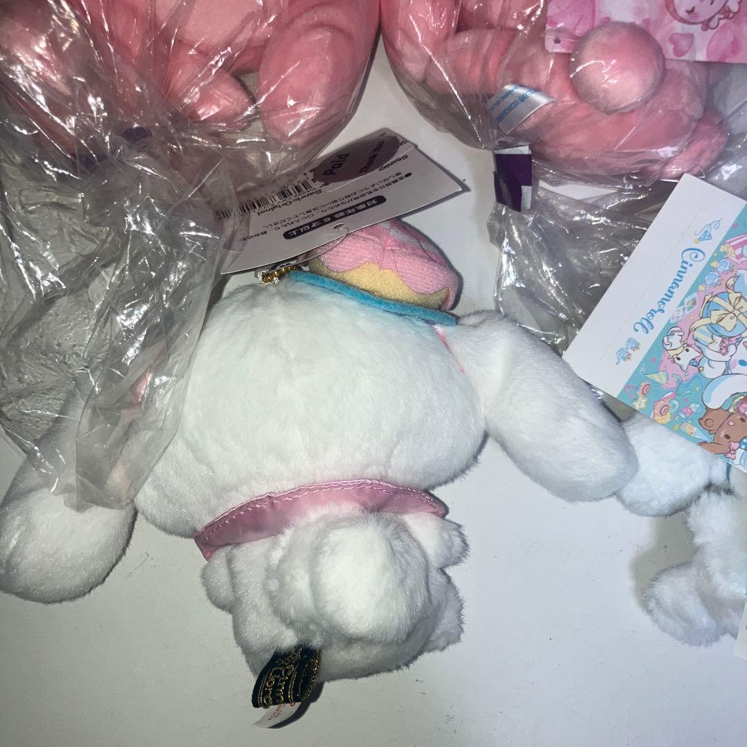 シナモンロール マスコット キーホルダー ぬいぐるみ 新品 タグ付き