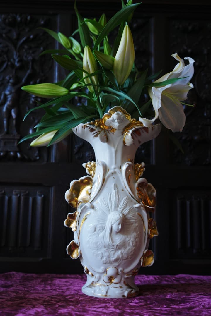 超稀少仏アンティーク 1870年頃、聖母マリアと天使レリーフ金彩ポーセリン大花瓶