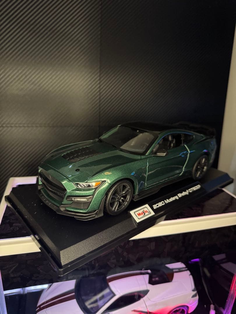 【世界に一つ‼️】Corvette 1/18 ジオラマ LED 展示 鑑賞用 模型