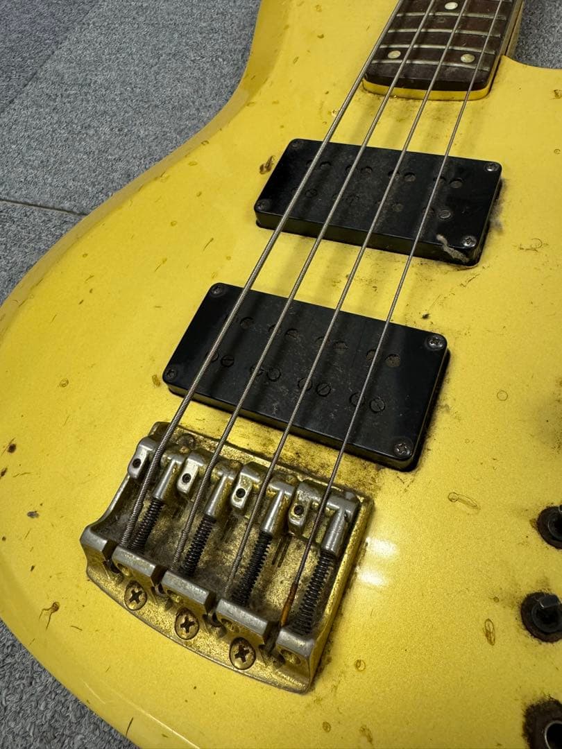 Ibanez ROADSTAR II エレキベース アイボリー