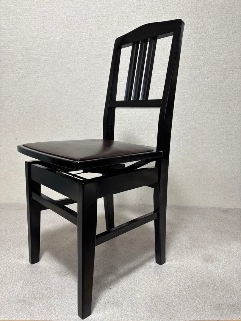 値引きしました。kawai トムソン椅子