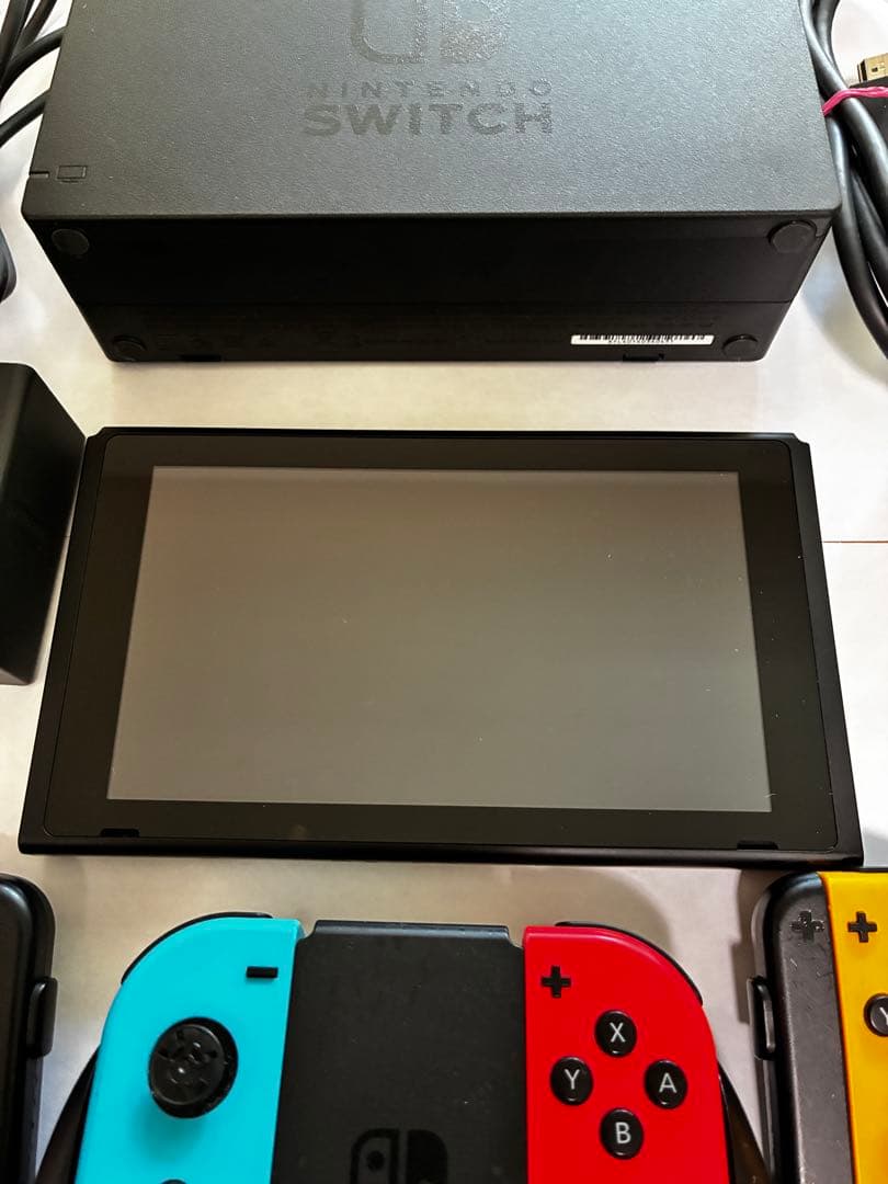 Nintendo Switch 本体 多色 Joy-Con付き