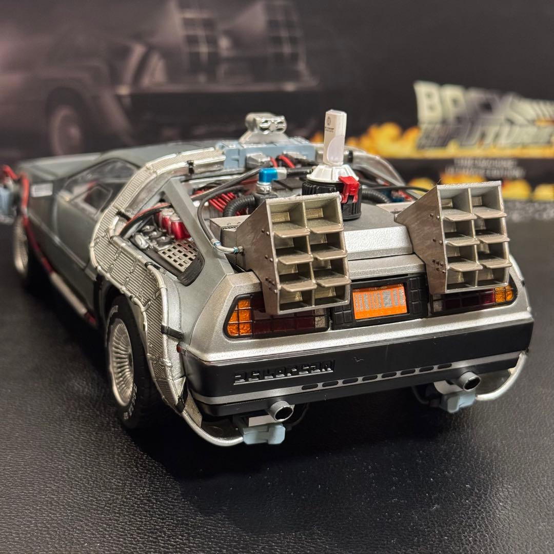 デロリアン 1/18 アルティメットエディション バックトゥザフューチャー