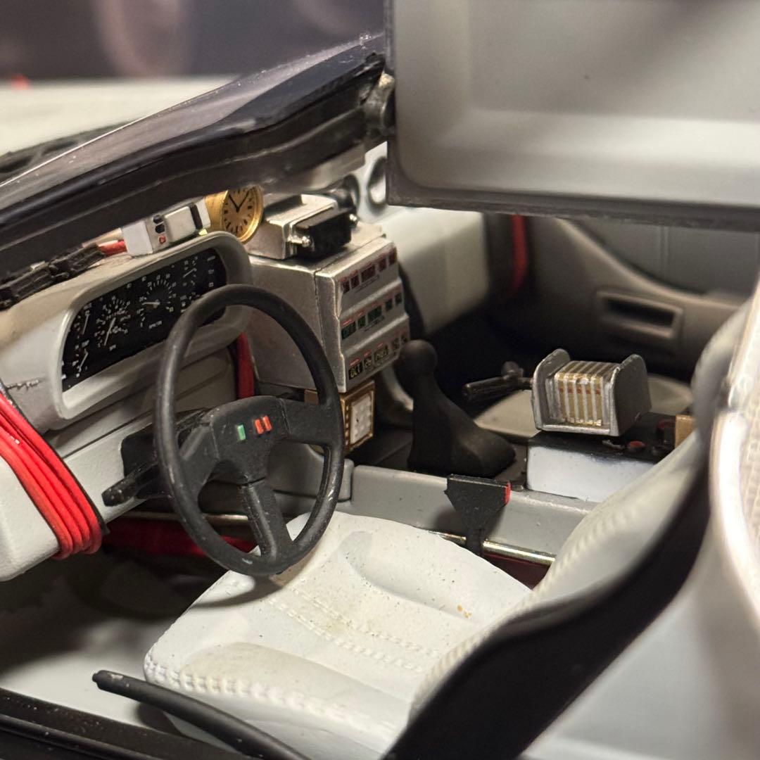 デロリアン 1/18 アルティメットエディション バックトゥザフューチャー