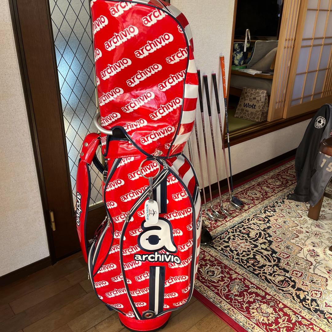 アルチビオキャディバッグとアイアンセット、ドライバー、パター