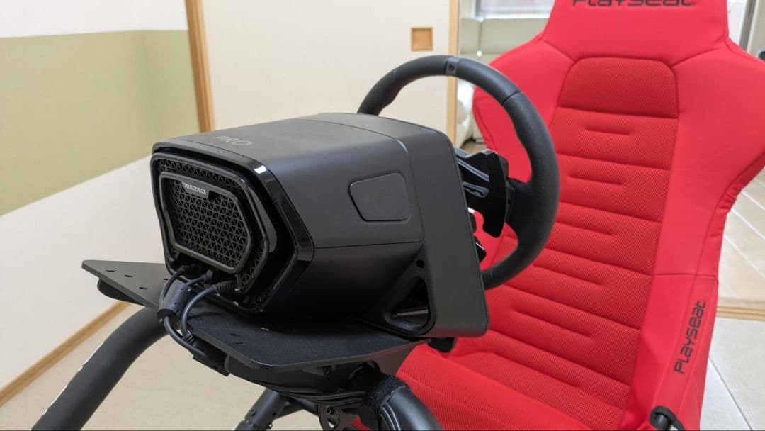 Logitech G Pro Racing ハンドル、ペダル