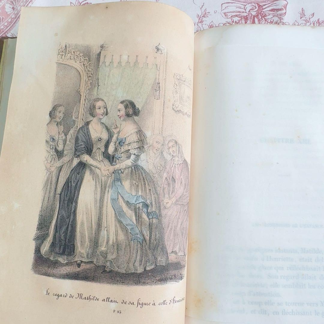 セールフランスアンティーク　ゴールドの装丁が美しい本　1800年代　古書