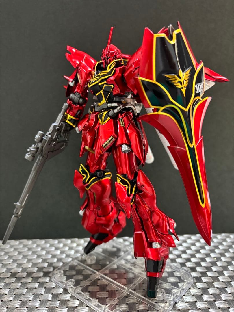 ま*お様 1/144 シャア専用ザク＆シナンジュ　キャンディ塗装完成品