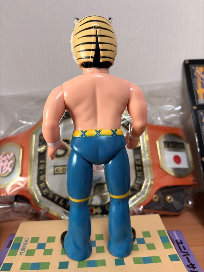 メディコムトイ　ソフビファイティングシリーズ　タイガーマスク　青パンタロン版