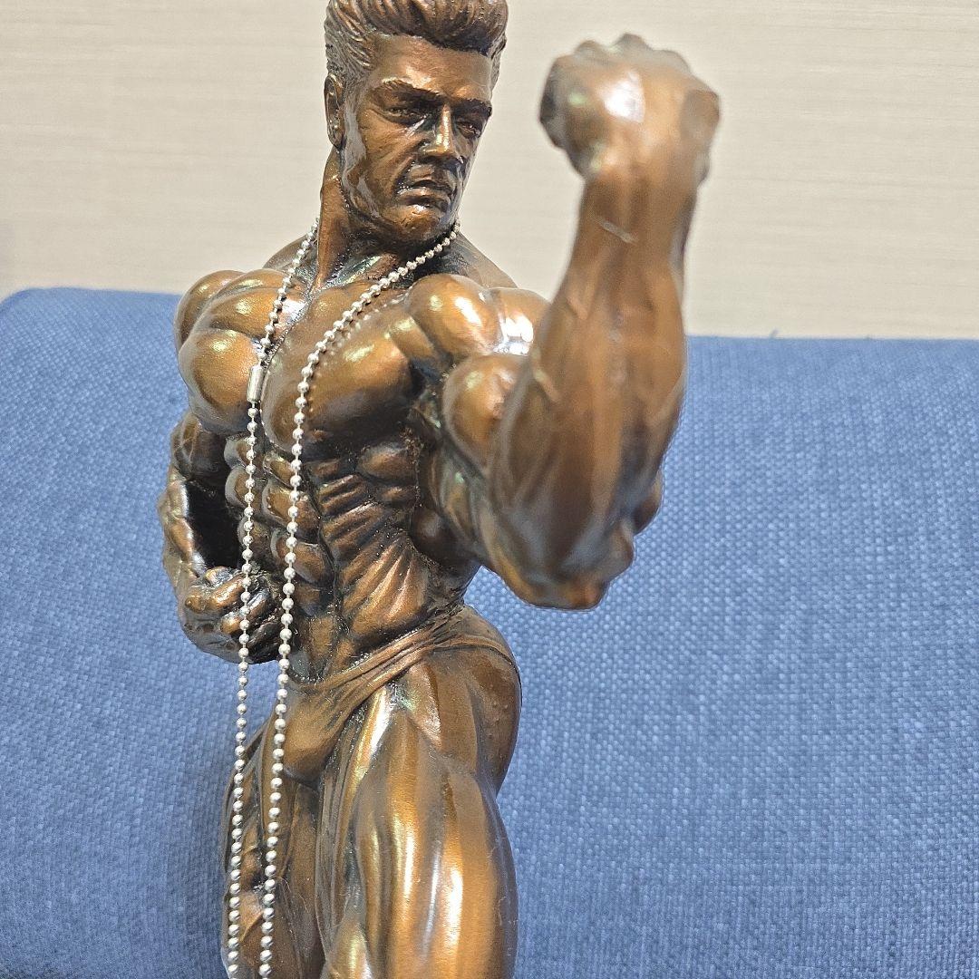 ボディビルダー フィギュア