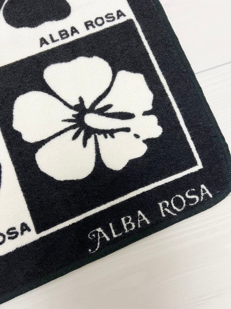 レア！新品未使用！ALBA ROSAアルバローザ人気升目柄ルームマットバスマット