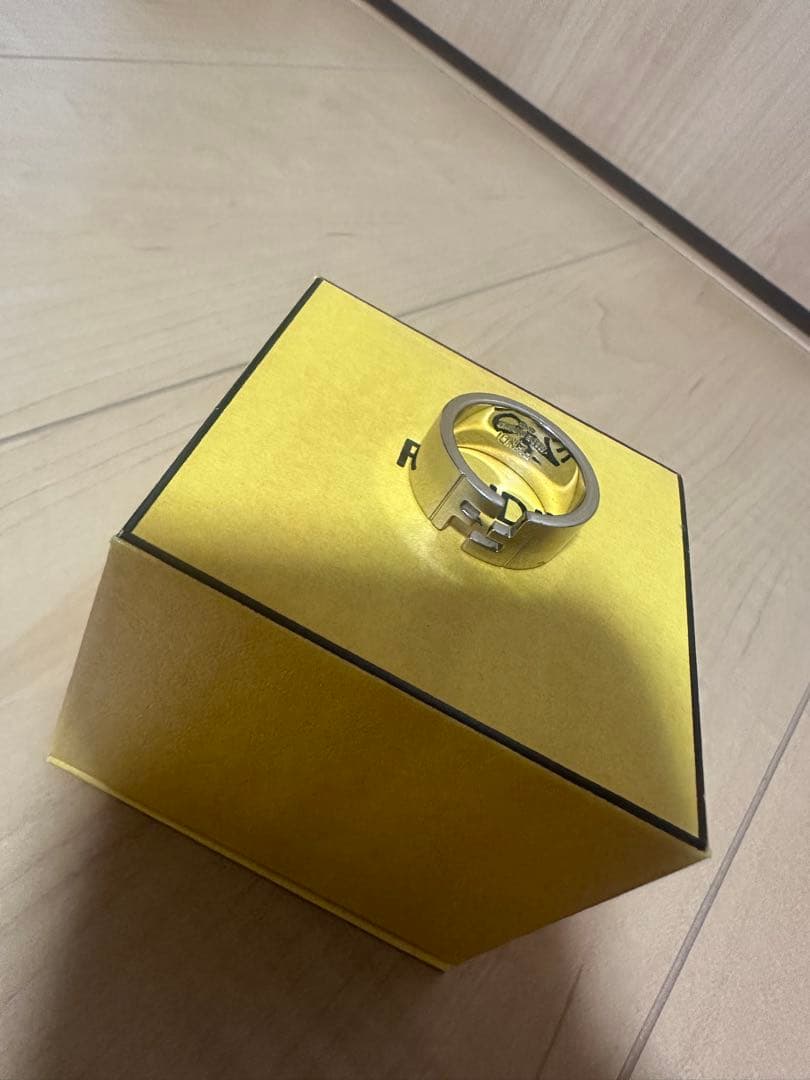 FENDI リング