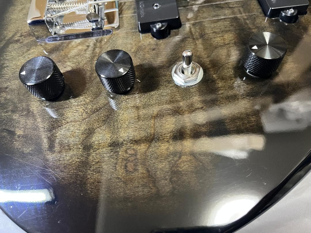 B.C.Rich Eagle BASS　シースルーブラック虎目　DIMARZIO