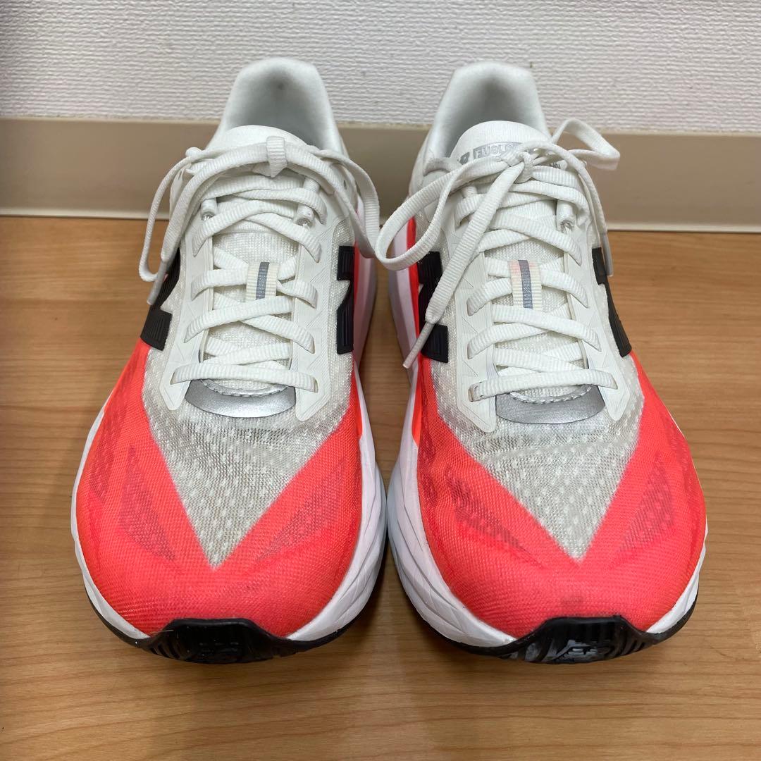 美品　ニューバランス　FuelCell Rebel V5 26センチ