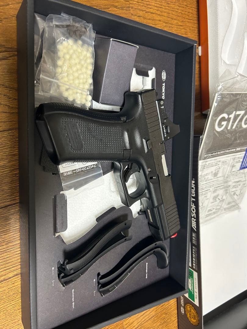 マルイG17 gen5ガスガン マガジンなしプロサイト付き　DCIアウターバレル