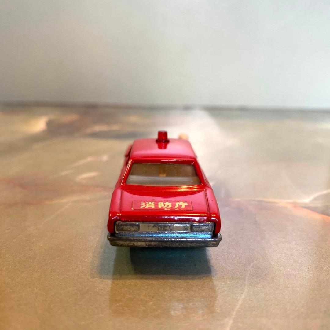 トミカNO.27 トヨタクラウンファイアチーフカー 裏板はめこみ式 日本製