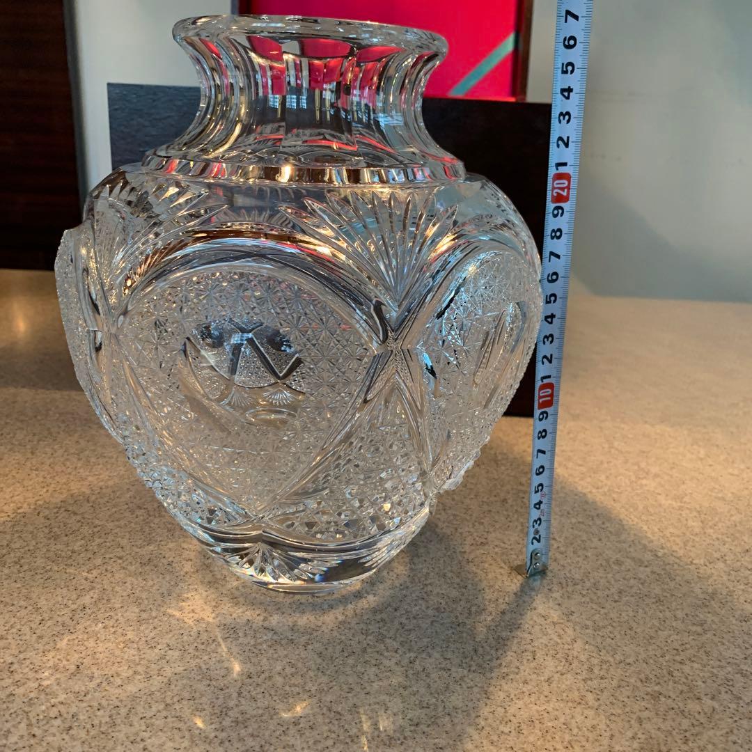 クリスタルガラス 花瓶 壺　高さ約27cm カットガラス装飾