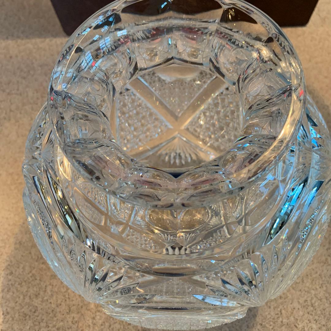 クリスタルガラス 花瓶 壺　高さ約27cm カットガラス装飾