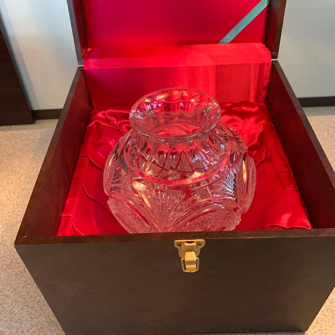 クリスタルガラス 花瓶 壺　高さ約27cm カットガラス装飾