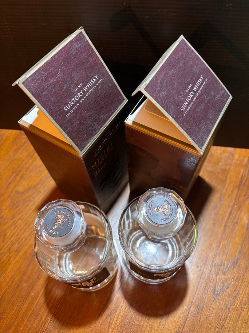サントリー響21年　箱付き空瓶2本セットhibiki21 bottle
