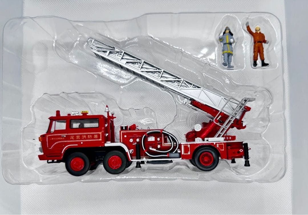 トミカリミテッドヴィンテージ 尾鷲消防署 LV-N24c 日野 はしご消防車
