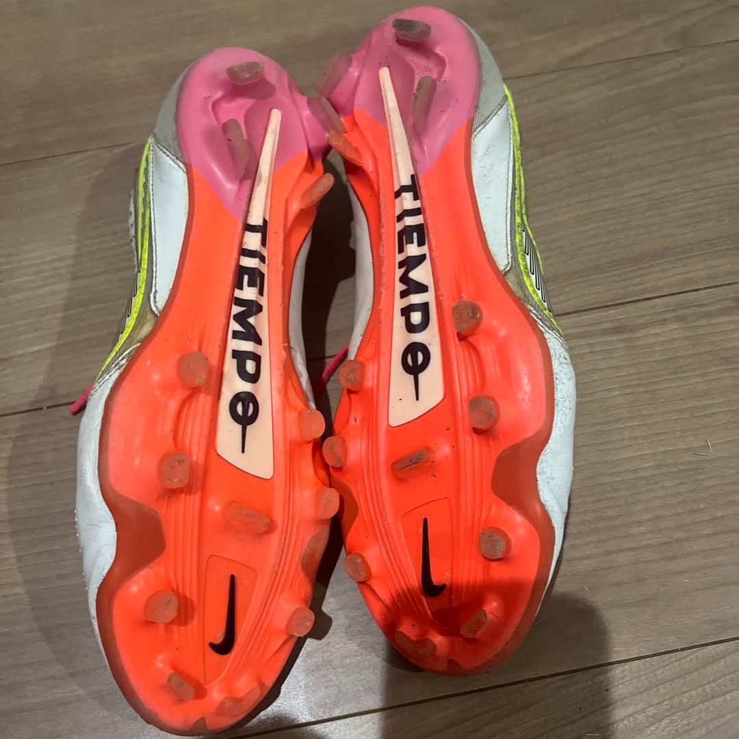 Nike Tiempo サッカーシューズ 限定カラー