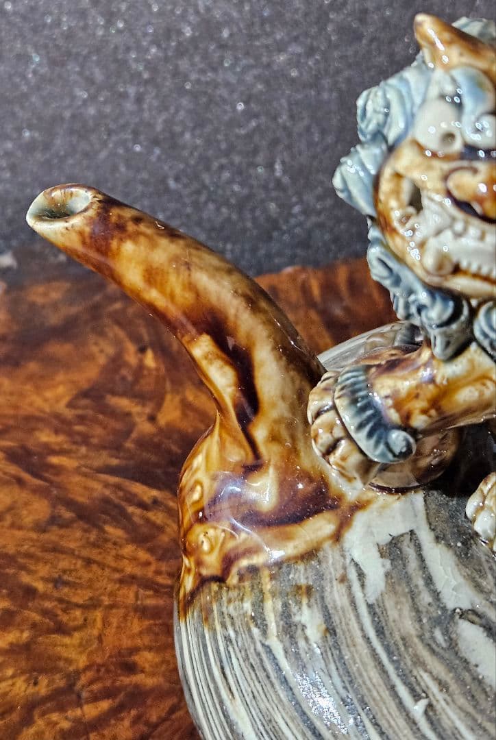 【上作品❗】沖縄の焼物　琉球壺屋焼　作家物　シーサー飾り　練込文　カラカラ　徳利