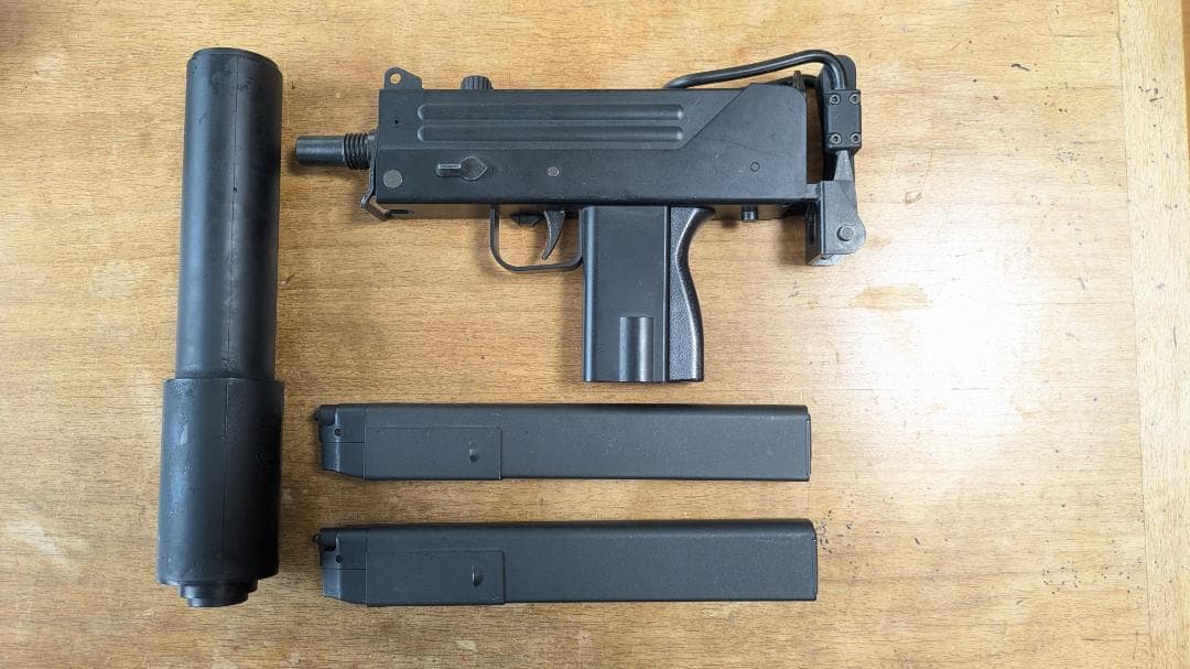 東京マルイ　電動コンパクトマシンガン　マック10　MAC10　18才　動作OK