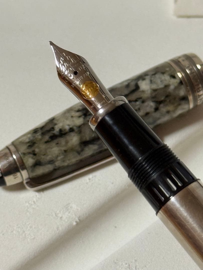 モンブラン 万年筆 100周年記念 マイスターシュテュック グラナイト中古品 F