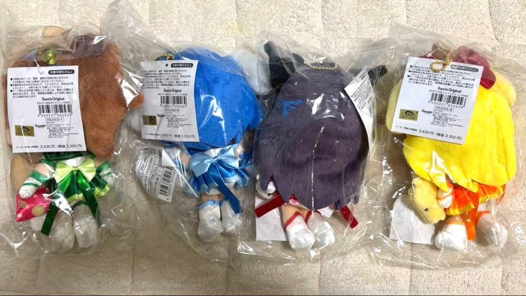 セーラームーンサンリオコラボ ぬいぐるみ 4体セット